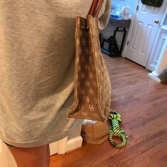 Dooney & Bourke Vintage Signature Logo Tote - Picture 9 of 13